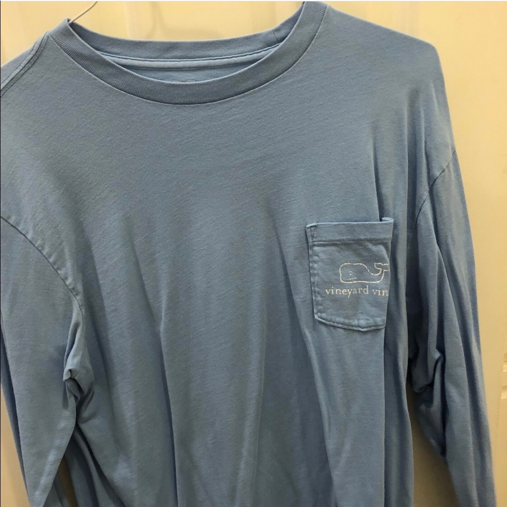 vineyard vines blue t-shirt